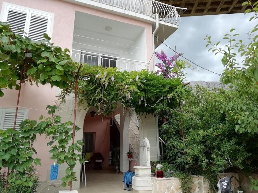 Apartmani Miki Podgora Bagian luar foto