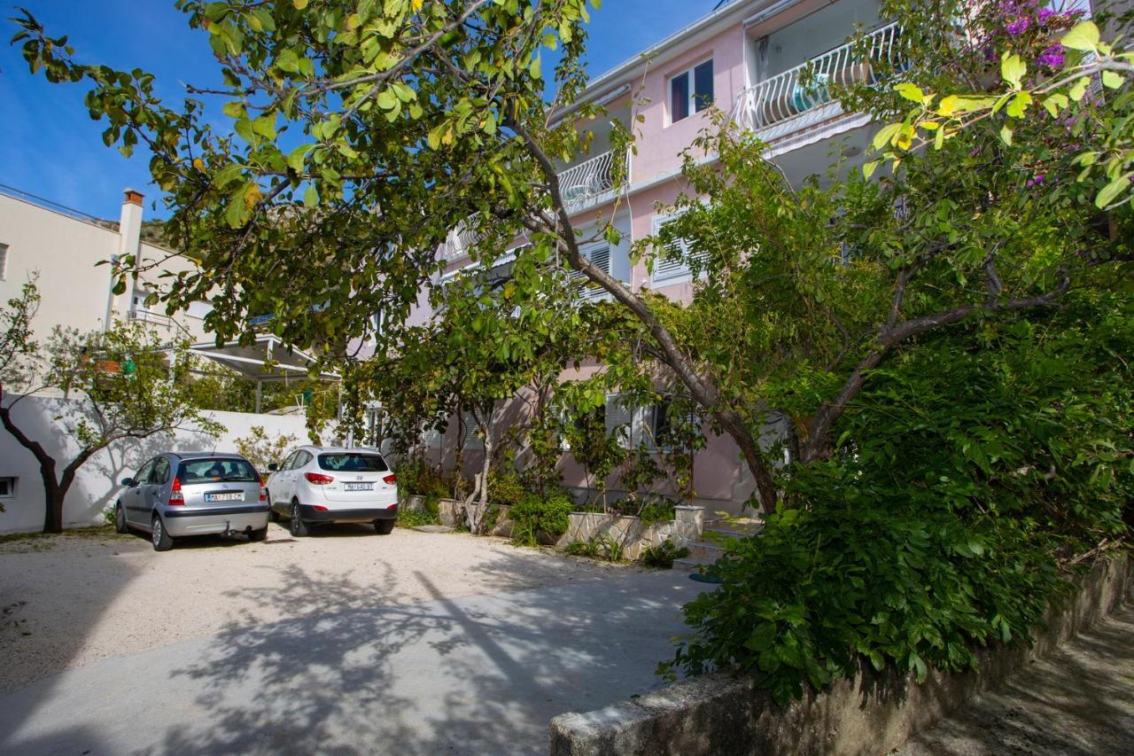 Apartmani Miki Podgora Bagian luar foto