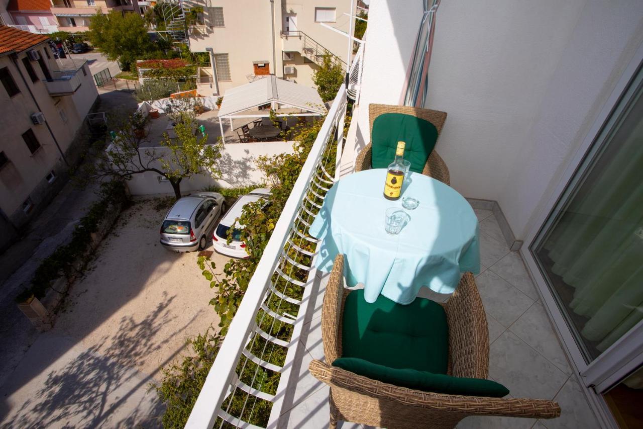 Apartmani Miki Podgora Bagian luar foto