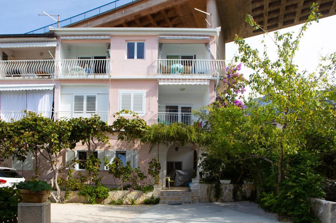 Apartmani Miki Podgora Bagian luar foto
