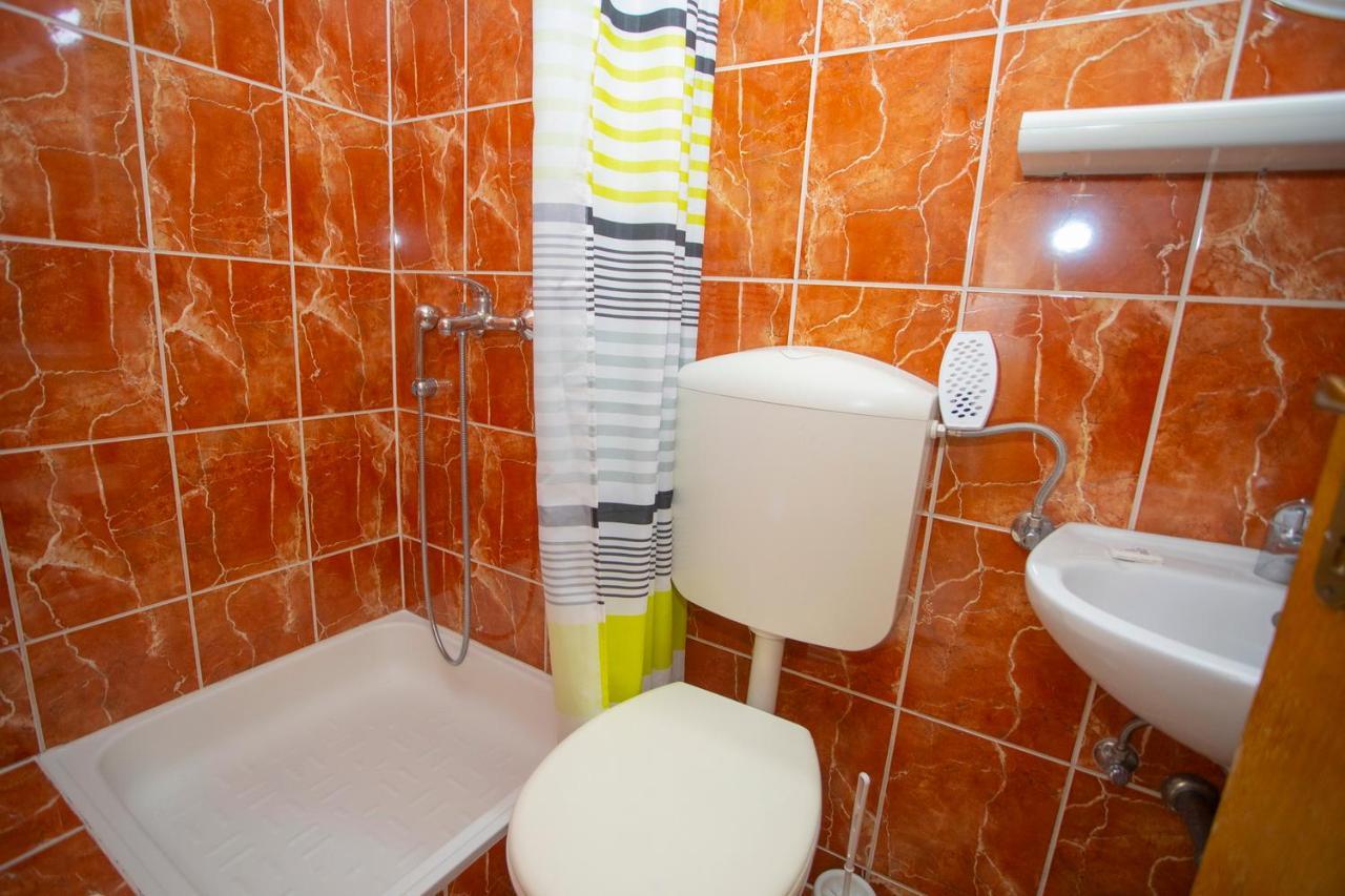 Apartmani Miki Podgora Bagian luar foto