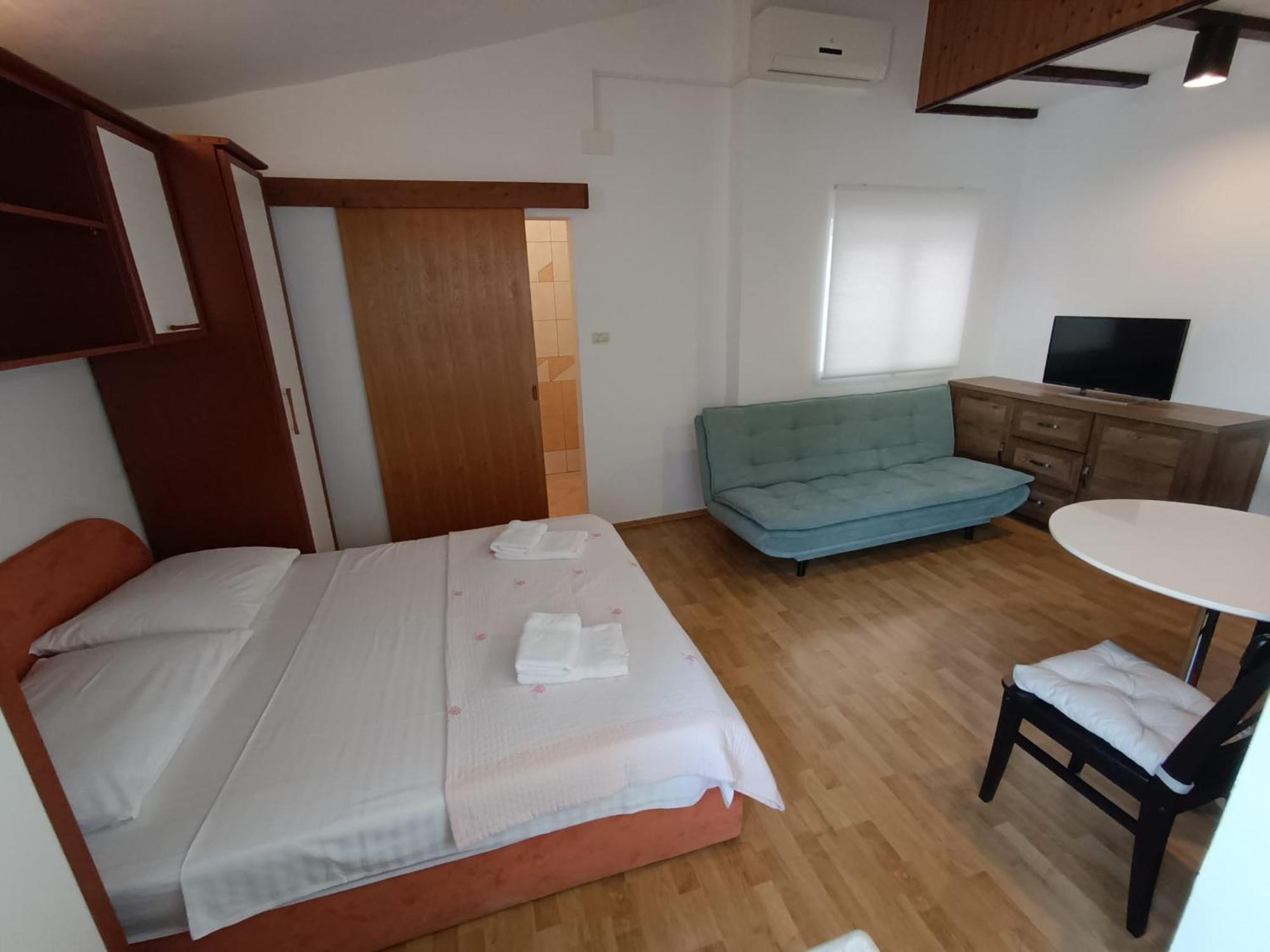 Apartmani Miki Podgora Bagian luar foto
