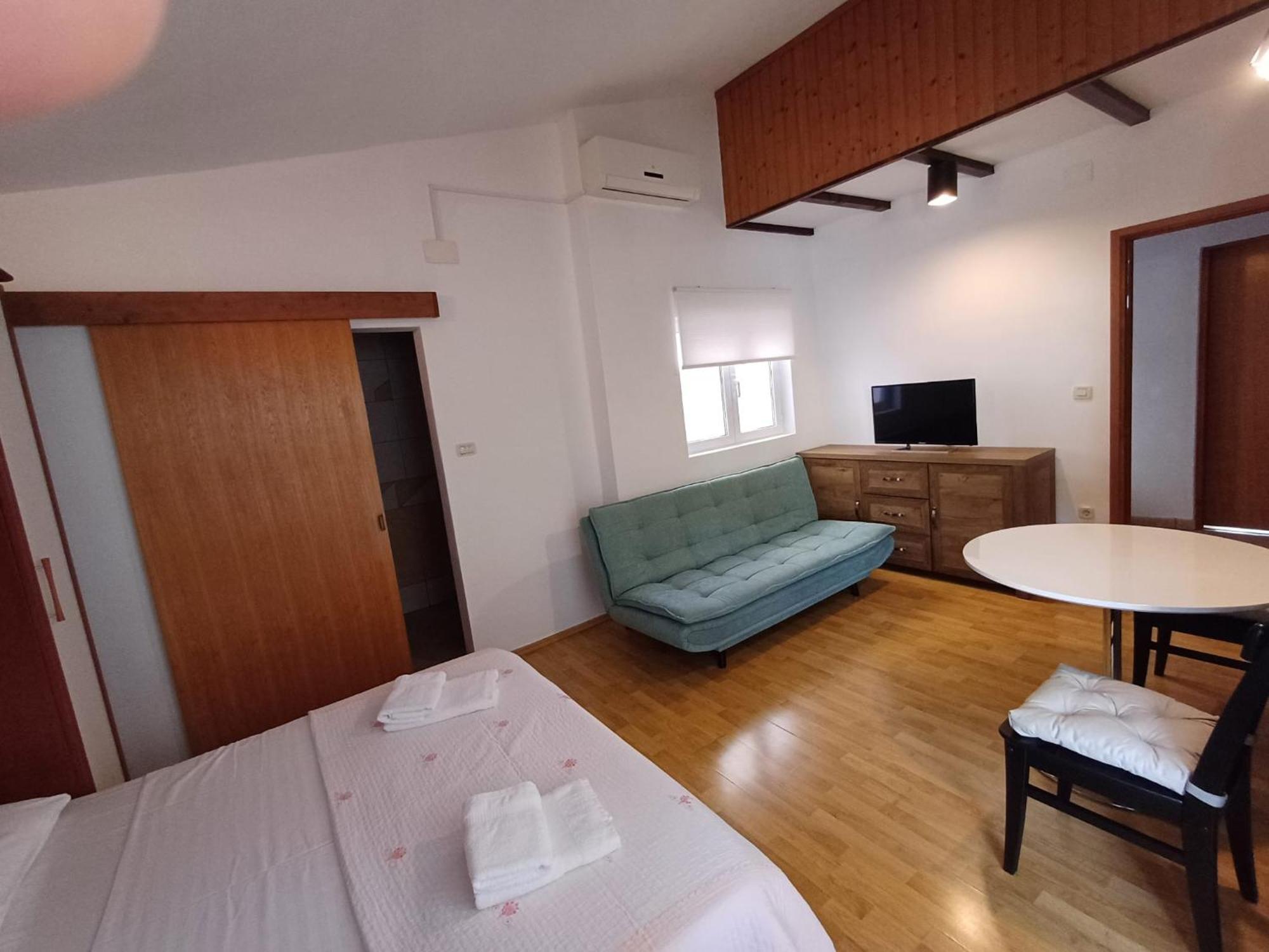 Apartmani Miki Podgora Bagian luar foto